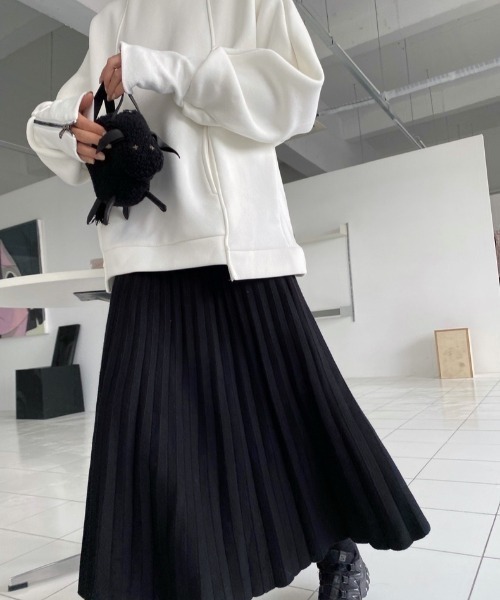 SEN TOKYO（セントーキョー）の「大人の魅力溢れる。袖口ファスナー付スウェット（スウェット・レディース・ブラック/ホワイト・FREE）」の22枚目の写真