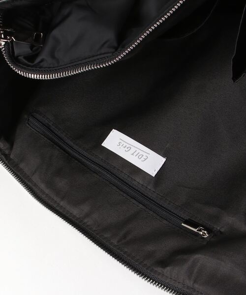 EDIT Gris（エディットグリ）の「【A4サイズ収納可能】ナイロンショルダーバッグ（ショルダーバッグ・レディース・ブラック/ホワイト/グリーン・FREE）」の21枚目の写真