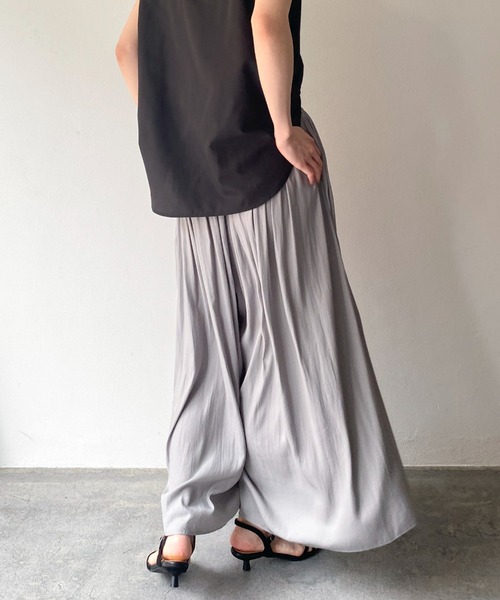 Doux archives（ドゥアルシーヴ）の「割繊ギャザーイージーパンツ（その他パンツ・レディース・ベージュ/ピンク/アイボリー/チャコールグレー/グレー/グレー系その他/ブラック/ミント・38）」の6枚目の写真