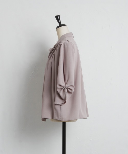 tocco closet(トッコ クローゼット)の「【ZOZO限定】2WAYボウタイリボン付きバー釦タックブラウス(シャツ/ブラウス・レディース・ブラック/ライトベージュ/オフホワイト・M)」の22枚目の写真