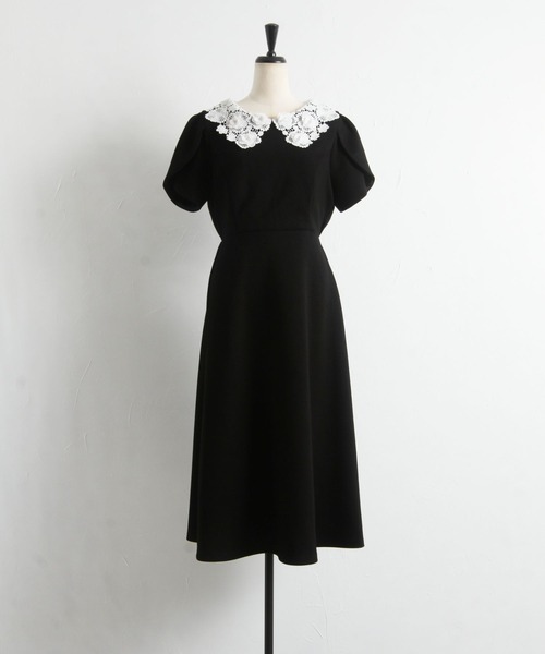 tocco closetフラワー刺繍スリーブリブニットタフタドッキングワンピース 立体フラワーレース襟付きチューリップスリーブワンピース