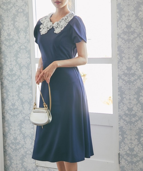 tocco closet(トッコ クローゼット)の「立体フラワーレース襟付きチューリップスリーブワンピース(ワンピース・レディース・ブラック/ネイビー・M)」の22枚目の写真