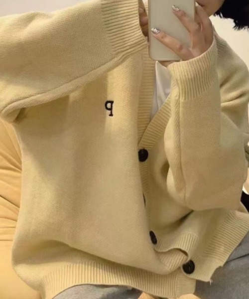 Ada.(エイダ)の「ワンポイント刺繍ルーズカーディガン(カーディガン/ボレロ・レディース・ベージュ/サンドベージュ/ブラック/グレー・FREE)」の3枚目の写真