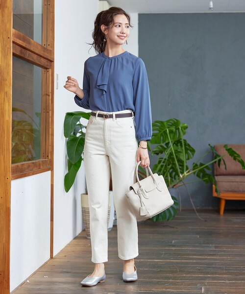 Tiaclasse（ティアクラッセ）の「【スマート裏起毛】ジョーゼットフリルブラウス（シャツ/ブラウス・レディース・オフホワイト/ブラック/グレイッシュベージュ/ネイビー/ブルー/ブルー系その他・L/S/M）」の15枚目の写真