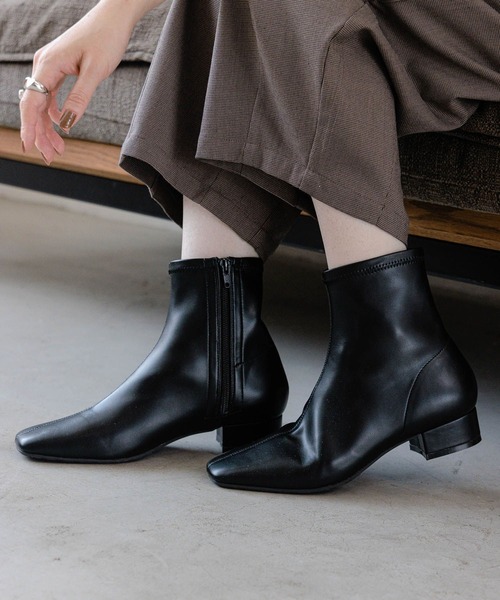 studio CLIP（スタディオクリップ）の「【消臭・抗菌防臭】柔らかスクエアヒールブーツ（ブーツ・レディース・アイボリー/ブラック/ブラウン・MEDIUM/LARGE/X-LARGE）」の3枚目の写真