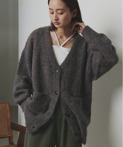 ad thie（アドティエ）の「ブークレー カーディガン（カーディガン/ボレロ・レディース・ブルー/モカ/イエロー/ベージュ/チャコール/杢グレー/ピンク・FREE）」の4枚目の写真