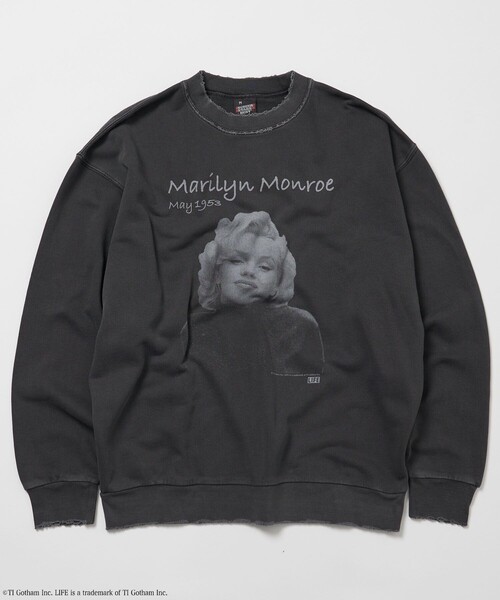 LIFE(ライフ)の「LIFE/ライフ 別注 LIFE Marilyn Monroe コラボフォト クルーネックスウェット/ダメージ加工/ユーズド加工/ビックシルエット(スウェット・メンズ・スミクロ/アッシュグレー・SMALL/MEDIUM/LARGE)」の16枚目の写真