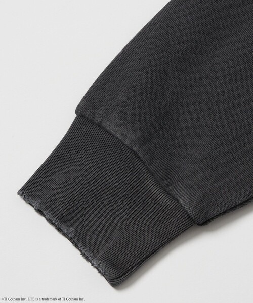 LIFE(ライフ)の「LIFE/ライフ 別注 LIFE Marilyn Monroe コラボフォト クルーネックスウェット/ダメージ加工/ユーズド加工/ビックシルエット(スウェット・メンズ・スミクロ/アッシュグレー・SMALL/MEDIUM/LARGE)」の20枚目の写真