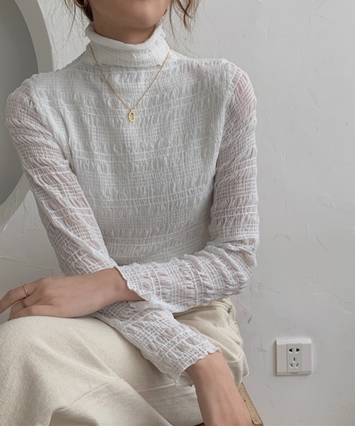 Chaco closet(チャコ クローゼット)の「ジャガードシャーリングハイネックプルオーバー(Tシャツ/カットソー・レディース・アイボリー/ブラック/ホワイト・FREE)」の5枚目の写真