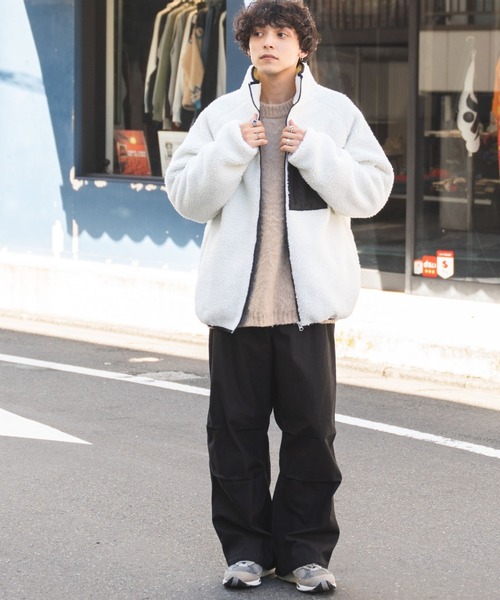 WEGO(ウィゴー)の「WEGO/ボアブルゾン(ブルゾン・メンズ・ブラック/ホワイト/ベージュ・MEDIUM/LARGE)」の4枚目の写真