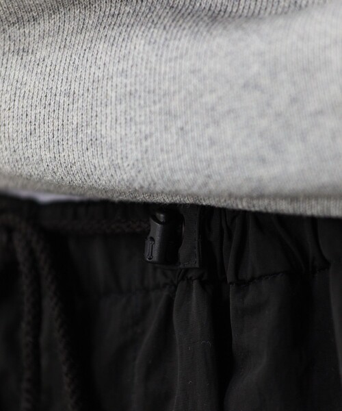FREAK'S STORE（フリークスストア）の「FREAK’S STORE/フリークスストア バルーンシルエット ナイロン オーバーパンツ（その他パンツ・メンズ・ブラック/ベージュ/グレー/オリーブ・SMALL/MEDIUM/LARGE）」の20枚目の写真