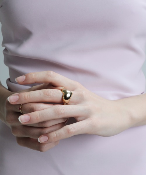 whim(ウィム)の「Simple big heart ring(リング・レディース・ゴールド/シルバー・FREE)」の8枚目の写真
