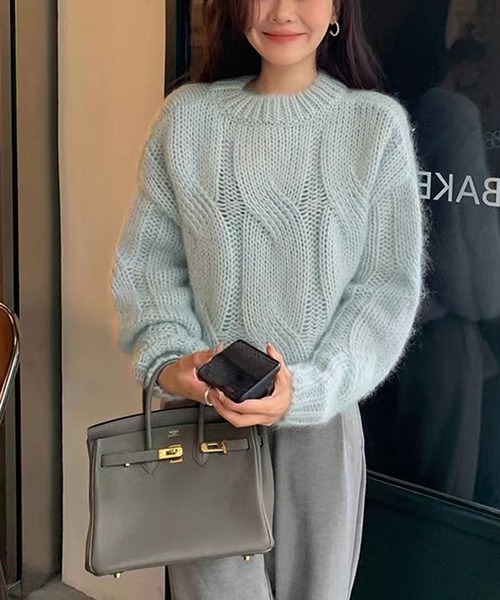 VitaFelice（ヴィータフェリーチェ）の「ケーブル編みニット プルオーバー 【長袖】（ニット/セーター・レディース・ピンク/ブルー/ベージュ/ブラウン・FREE）」の21枚目の写真