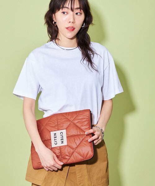 CITEN(シテン)の「【WEB限定】<CITEN>パデッド スリーブケース(その他雑貨・レディース・ベージュ/イエロー/ロイヤルブルー/ホワイト/ライトグレー/ブラック/シルバー/オレンジ系その他・FREE)」の7枚目の写真