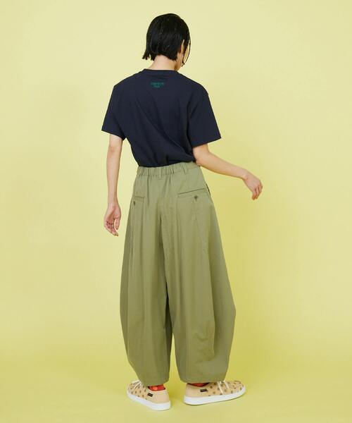 FRAPBOIS(フラボア)の「パークマークT(Tシャツ/カットソー・レディース・ブラック/エメラルド/ネイビー/イエロー/ホワイト・2/1)」の11枚目の写真