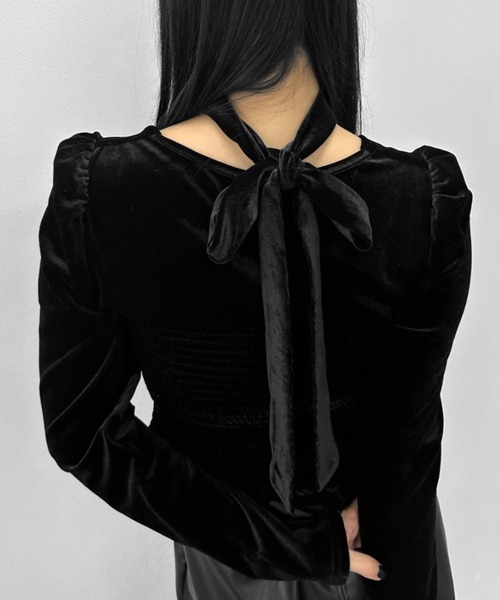 LVEU.(ラブユ.)の「【LVEU.】ベロアリボントップス / トップス 合皮 ベロア パフショルダー リボン ボウタイ タイ ブラック(Tシャツ/カットソー・レディース・ブラック・FREE)」の11枚目の写真