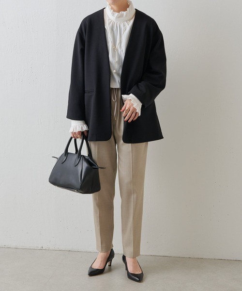 BEARDSLEY 心地よいゆとりときれいなフォルム/フリル衿ブラウス新品 BEARDSLEY（ビアズリー）の「心地よいゆとりときれいなフォルム