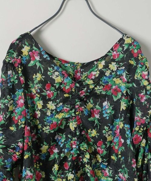 JEANASIS(ジーナシス)の「2WAYギャザードロストブラウス/110892(シャツ/ブラウス・レディース・ホワイト/ブラック/グレー/ブラック系その他・FREE)」の6枚目の写真