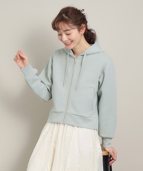 ITS'DEMO（イッツデモ）の「◆【シルエットきれい／フェミニン派にもおすすめ／サステナブル／リサイクルポリエステル使用】ダンボールパーカー（パーカー・レディース・ホワイト/グリーン系/ベビーピンク/ナチュラル・00）」の3枚目の写真
