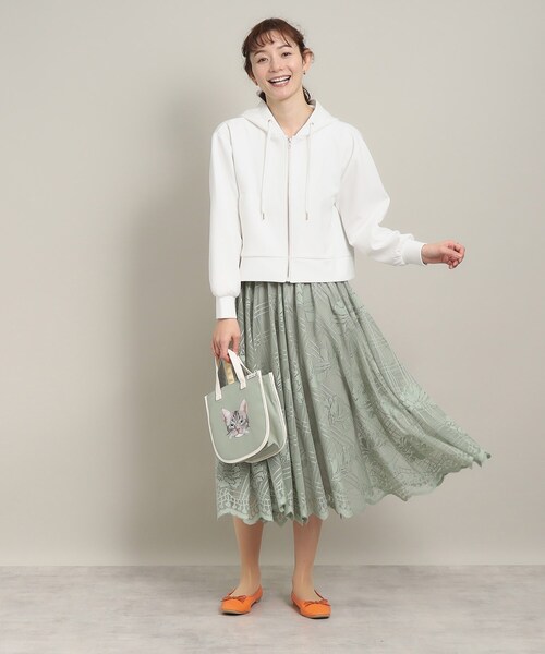 ITS'DEMO（イッツデモ）の「◆【シルエットきれい／フェミニン派にもおすすめ／サステナブル／リサイクルポリエステル使用】ダンボールパーカー（パーカー・レディース・ホワイト/グリーン系/ベビーピンク/ナチュラル・00）」の6枚目の写真