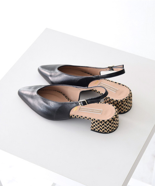 inter-chaussures(インターショシュール)の「【INTER-CHAUSSURES】ポインテッドトウVカットバックバンド(I41302)(パンプス・レディース・ブラック系その他/ホワイト系その他・36/37/38/39/35)」の2枚目の写真