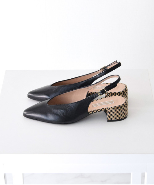 inter-chaussures(インターショシュール)の「【INTER-CHAUSSURES】ポインテッドトウVカットバックバンド(I41302)(パンプス・レディース・ブラック系その他/ホワイト系その他・36/37/38/39/35)」の8枚目の写真