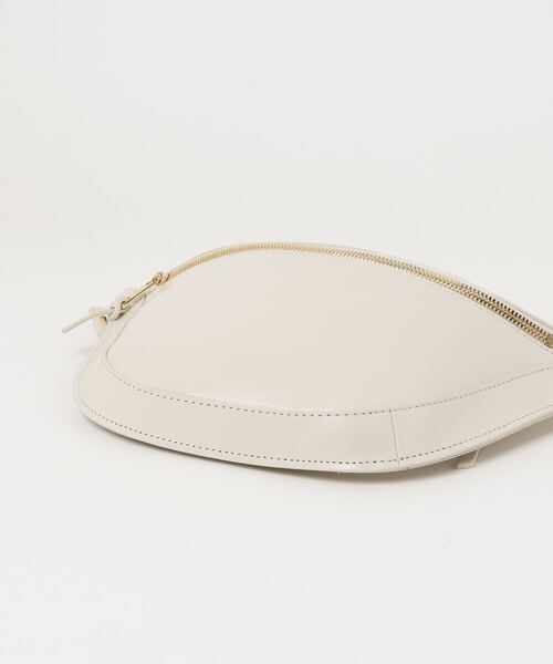 BANANA REPUBLIC Vida ベルトレザーバッグ セール】Vida ベルトレザーバッグ（ボディバッグ/ウエストポーチ