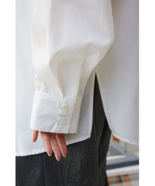 AZUL by moussy(アズールバイマウジー)の「ベーシックオーバーシャツ(シャツ/ブラウス・レディース・サックスブルー/オフホワイト/ブルー系その他/ホワイト系その他・FREE)」の13枚目の写真