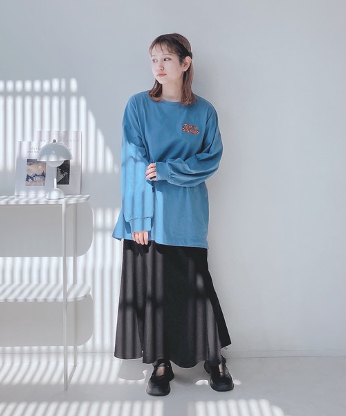 AS KNOW AS plus(アズノゥアズプラス)の「◎レトロキッズ オーバーサイズ 刺繍ロゴロンT(Tシャツ/カットソー・レディース・ブルー/オフホワイト/オートミール/スミクロ/ホワイト系2/ブラック系2/ブルー系2/ベージュ系2・FREE)」の17枚目の写真