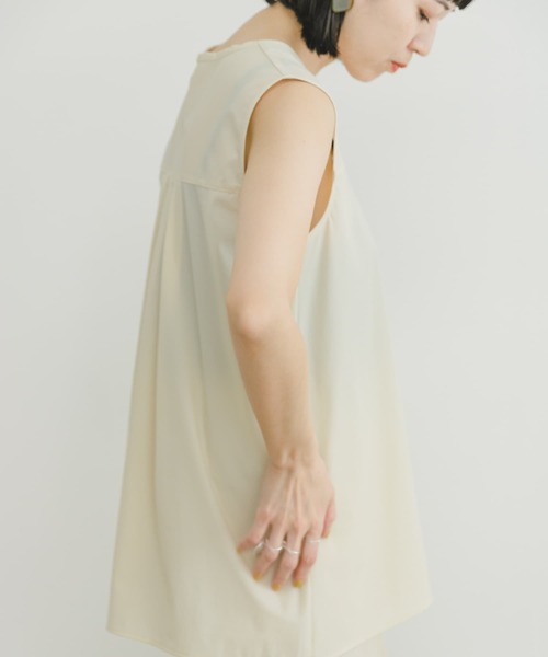 『セットアップ対応』『撥水/UVカット』ストレッチVネックプルオーバー