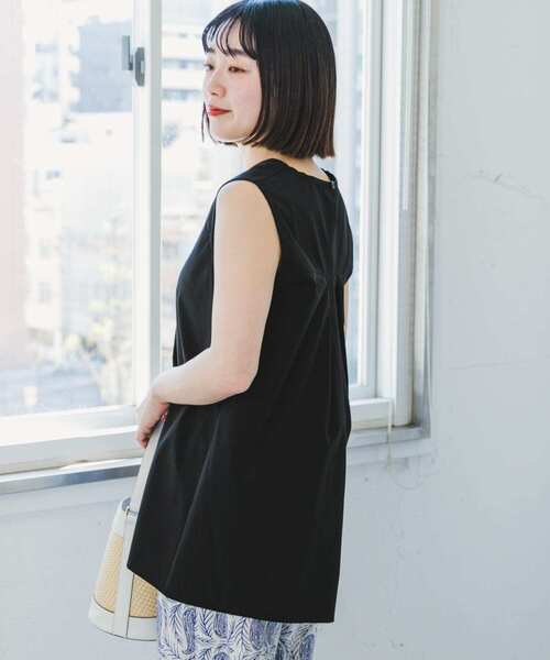 『セットアップ対応』『撥水/UVカット』ストレッチVネックプルオーバー