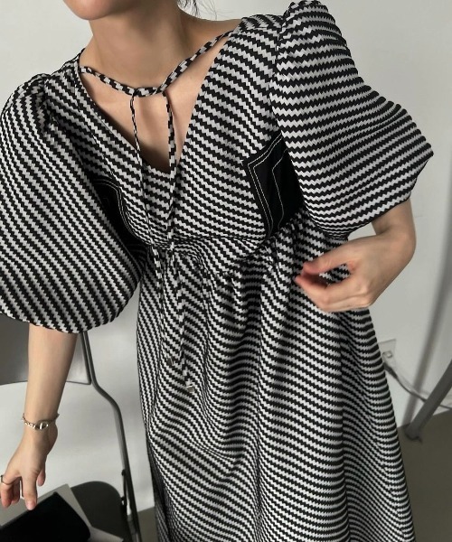 WILLFULLY（ウィルフリー）の「floating jacquard balloon