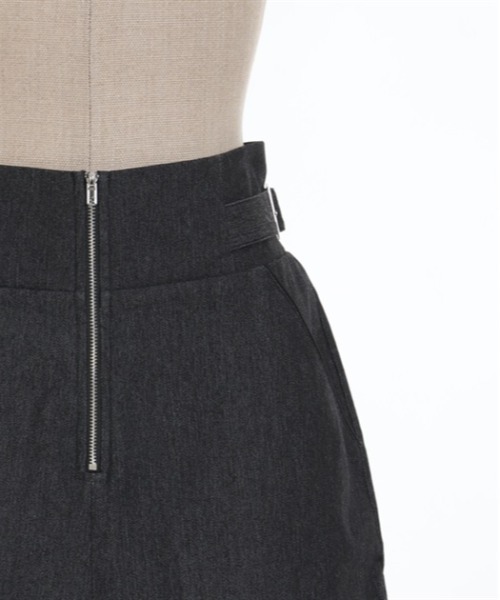 axes femme POETIQUE(アクシーズファムポエティック)の「ベルトデザインショートパンツ(デニムパンツ・レディース・キナリ/ブラック/インディゴブルー・MEDIUM)」の16枚目の写真
