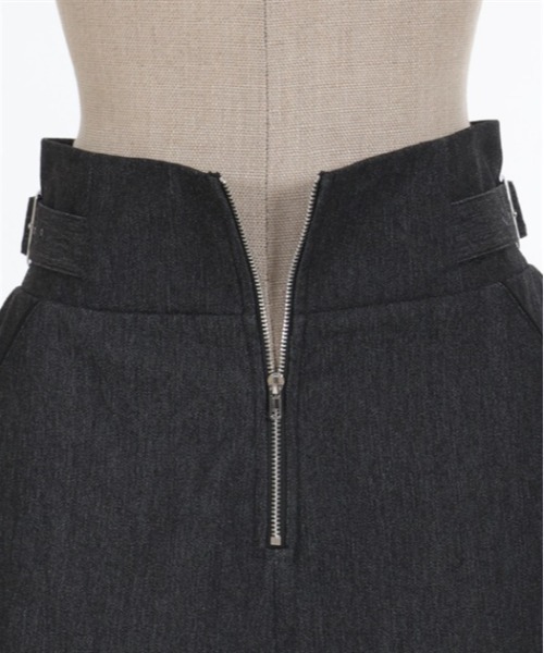axes femme POETIQUE(アクシーズファムポエティック)の「ベルトデザインショートパンツ(デニムパンツ・レディース・キナリ/ブラック/インディゴブルー・MEDIUM)」の19枚目の写真