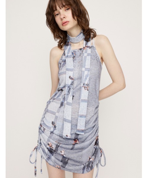 SLY（スライ）の「PHOTO PRINT SHIRRING OP フォト プリント シャーリング ワンピース（ワンピース・レディース・ピンク系その他/グレー系その他2・FREE）」の2枚目の写真