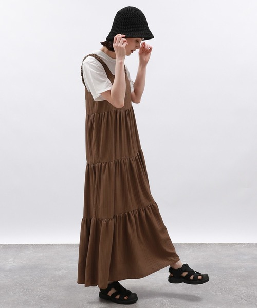 LAKOLE(ラコレ)の「肩フリルドビーワンピース / 126889(ワンピース・レディース・アイボリー/ブラック/ベージュ・MEDIUM/SMALL)」の18枚目の写真