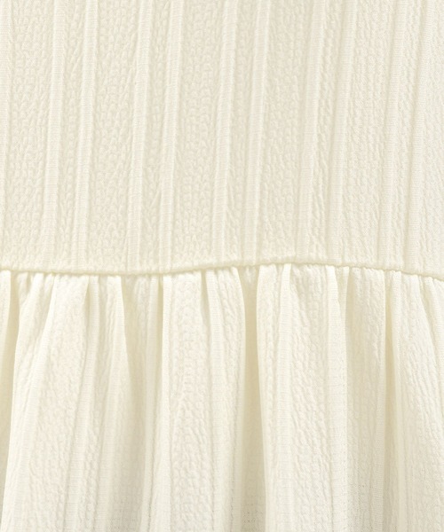 LAKOLE(ラコレ)の「肩フリルドビーワンピース / 126889(ワンピース・レディース・アイボリー/ブラック/ベージュ・MEDIUM/SMALL)」の14枚目の写真