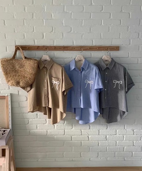 LYEON（リヨン）の「レースリボン刺繍チェックシャツ（シャツ/ブラウス・レディース・ブラック/ベージュ/ブルー・FREE）」の10枚目の写真