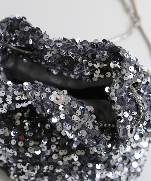 Cupid Heart(キューピッドハート)の「【Cupid Heart】結婚式用!巾着風スパンコールパーティーバッグ(ショルダーバッグ・レディース・グレー系その他/マルチ/シルバー/ブラック・MEDIUM)」の13枚目の写真