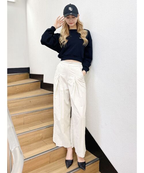 GYDA(ジェイダ)の「DRINK BOXロゴショートスウェットトップス(スウェット・レディース・ブラック/ベージュ/オフホワイト・FREE)」の12枚目の写真