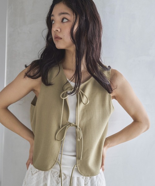 feepur（フェピュール）の「【セットアップ可】コンフォートツイードリボンベスト（ベスト・レディース・ベージュ/グレー/アイボリー/ブラウン・MEDIUM）」の4枚目の写真