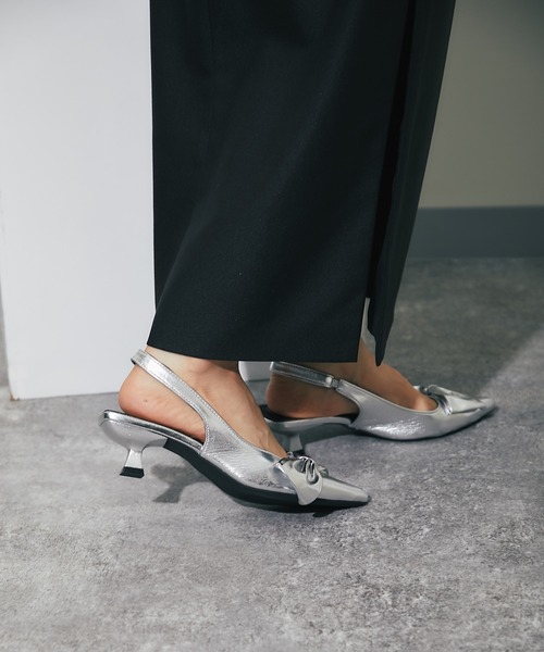 ANOTHER S（アナザーエス）の「リボン付きバックストラップミュール（サンダル・レディース・シルバー/ブラック・37/38/39）」の12枚目の写真