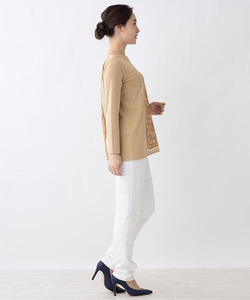 Leilian(レリアン)の「切替えハイゲージニットプルオーバー(ニット/セーター・レディース・ベージュ・13/9)」の11枚目の写真