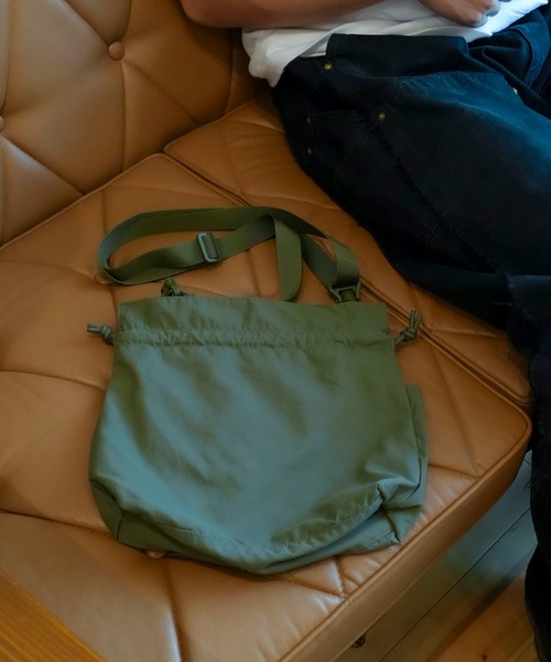 BEN DAVIS（ベンデイビス）の「【BEN DAVIS/ベンデイビス】ナイロン巾着2WAYミニショルダーバッグ BDW-8358（ショルダーバッグ・メンズ・ブラック/カーキ/オフホワイト/ベージュ・FREE）」の17枚目の写真