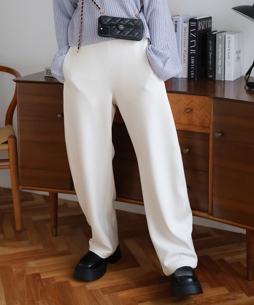 Girly Doll（ガーリードール）の「ダンボールニットカーブパンツ（その他パンツ・レディース・チャコール/アイボリー/ブラック・F）」の8枚目の写真