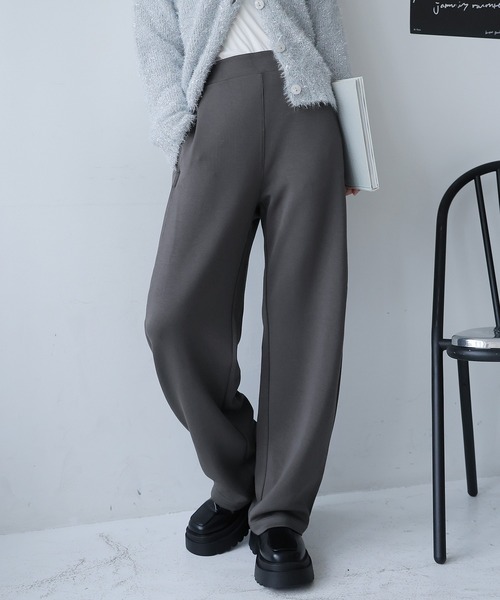 Girly Doll（ガーリードール）の「ダンボールニットカーブパンツ（その他パンツ・レディース・チャコール/アイボリー/ブラック・F）」の11枚目の写真