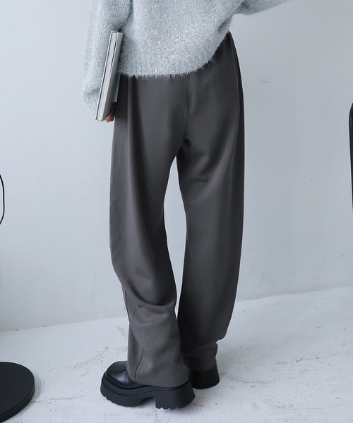 Girly Doll（ガーリードール）の「ダンボールニットカーブパンツ（その他パンツ・レディース・チャコール/アイボリー/ブラック・F）」の12枚目の写真