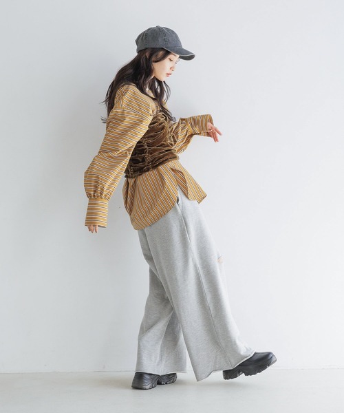 LOWRYS FARM(ローリーズファーム)の「ベロアビスチェ 135795(ベスト・レディース・ブラック/ブラウン/ベージュ・FREE)」の6枚目の写真