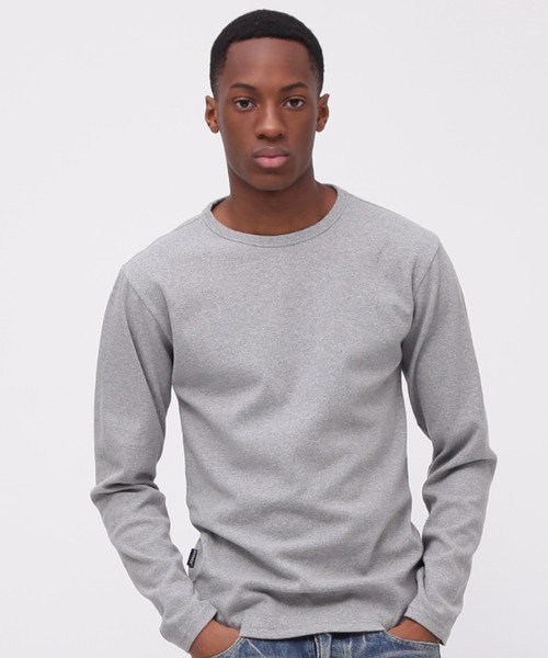 AVIREX（アヴィレックス）の「《DAILY/デイリー》RIB LONGSLEEVE CREW NECK T-SHIRT / リブ 長袖 クルーネック Tシャツ デイリーウェア / AVIREX / アヴィレックス（Tシャツ/カットソー・メンズ・ロイヤルブルー/チャコール/グレー/ホワイト/ブラック・SMALL/X-LARGE/LARGE/MEDIUM）」の3枚目の写真