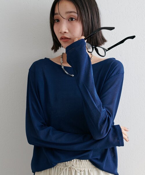 DISCOAT(ディスコート)の「シアープルオーバー 《WEB限定カラーあり》(Tシャツ/カットソー・レディース・ピンク系その他/ブラック/チャコールグレー/オフホワイト/ブラウン/ネイビー/オレンジ/グリーン系その他/サックスブルー/モカ/サンドベージュ/ピンク/グレイッシュベージュ/レッド/ブラック系その他/ホワイト/グレー系その他/イエロー・FREE)」の13枚目の写真